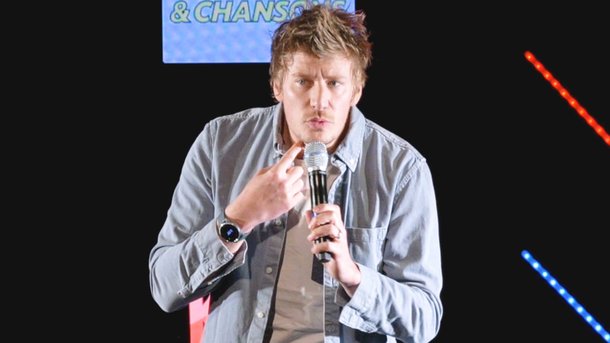 Gérémy Crédeville sur scène : "J'imite bien, mais pas longtemps" - extrait de son  spectacle "Enfin"
