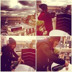 Carly Rae Jepsen: On sabre le champagne avec les copines sur notre terrasse