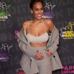 Amel Bent - Tapis Rouge NRJ Music Awards Paris Edition