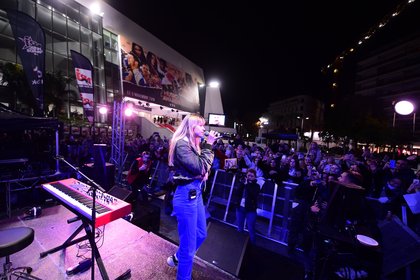 Angèle - C'Cauet sur NRJ