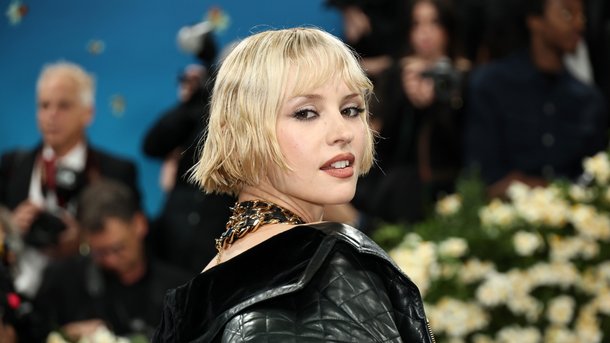 Angèle nostalgique des Jeux Olympiques : elle reprend sa mythique danse sur Tiktok
