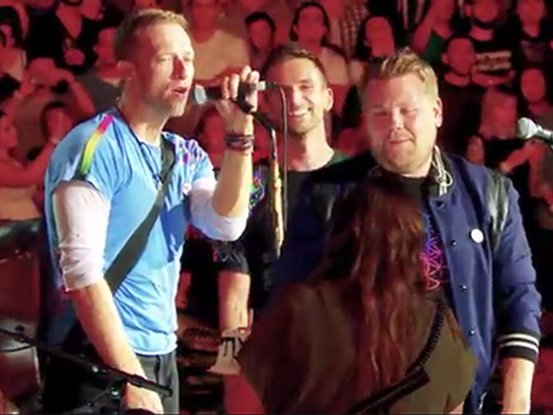 Coldplay et James Corden concert