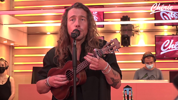 JULIEN DORÉ "Nous" en live dans Le Réveil Chérie