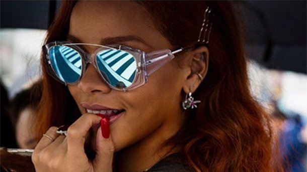 Rihanna dévoile une nouvelle photo de sa collaboration avec Puma!