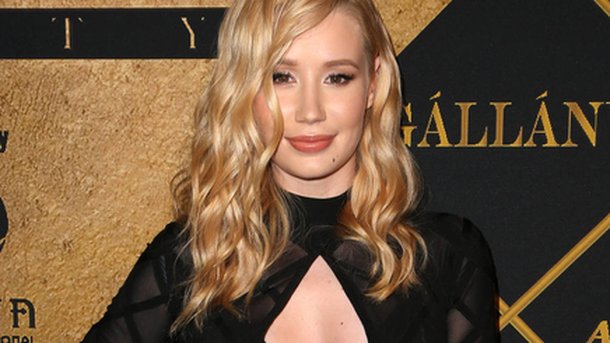Iggy Azalea des photos ultra sexy pour annoncer "Mo Bounce"