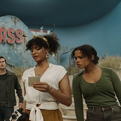 Rachel (Holland Roden), Nathan (Thomas Cocquerel), Ben Miller (Logan Miller), Brianna (Indya Moore) and Zoey Davis (Taylor Russell) dans le film "Escape Game  - Le Monde est un Piège"