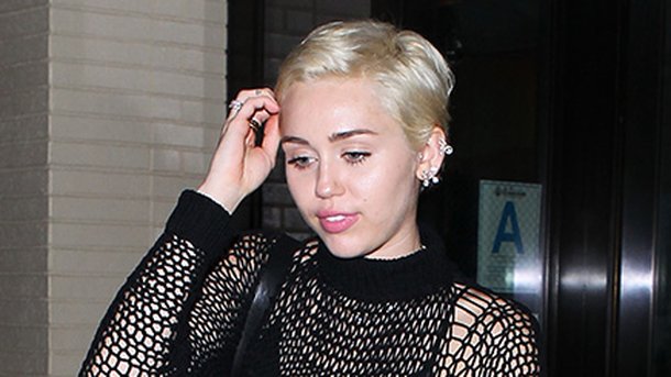 Miley Cyrus dévoile une adorable photo d'elle bébé!