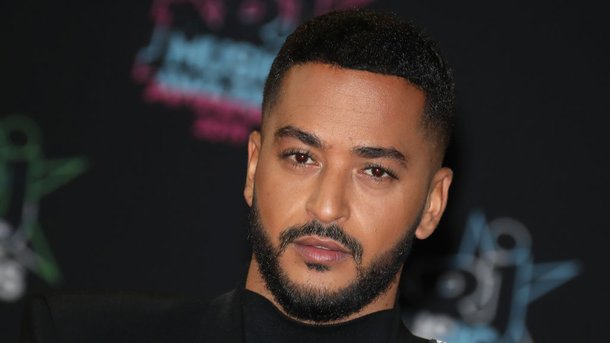 Slimane est-il actuellement en pleine élaboration d'un album solo?