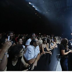 Concert Pop Love - Christine and the Queens