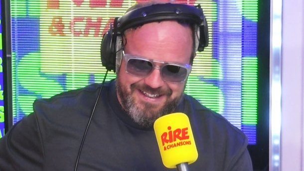 Alban Ivanov : sa présentation dans l’Afterwork du Rire