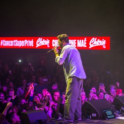 Christophe Maé sur scène lors du Concert Super Privé Angers Trélazé