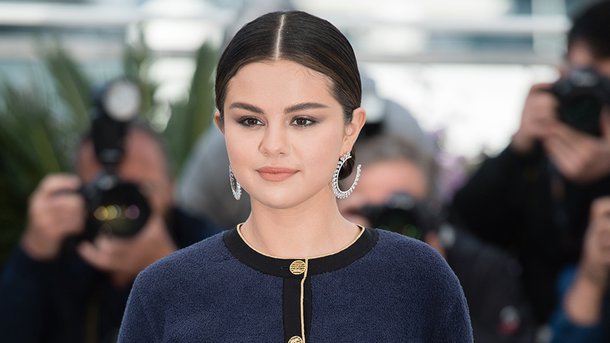 Selena Gomez: splendide demoiselle d’honneur au mariage de sa cousine!