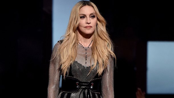 Madonna crée le buzz