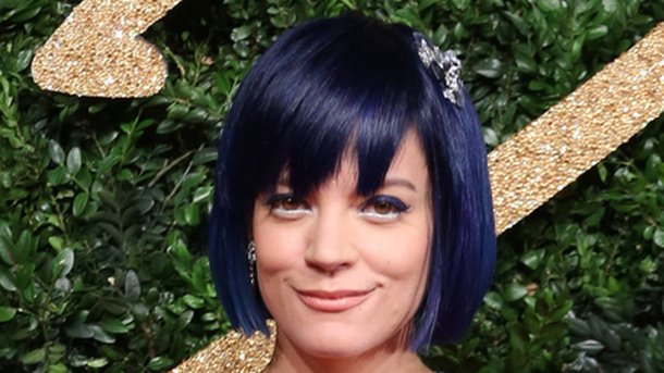 Lily Allen: Mark Ronson dévoile sa nouvelle chanson!