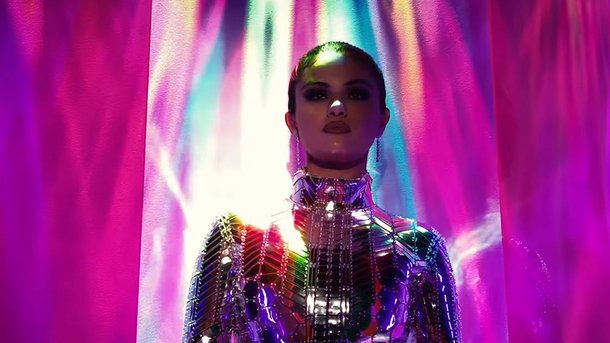Selena Gomez - Look At Her Now