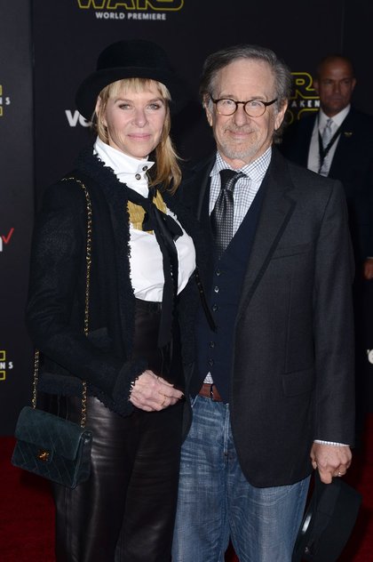 Steven Spielberg et Kate Capshaw à la première mondiale de Star Wars Episode VII à Los Angeles