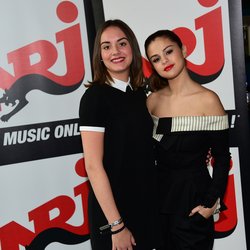 Selena Gomez à Paris: rencontre avec ses fans