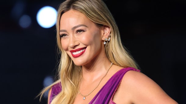 "Je n'arrive pas à y croire" : après 18 ans d’absence, Hilary Duff de retour sur scène