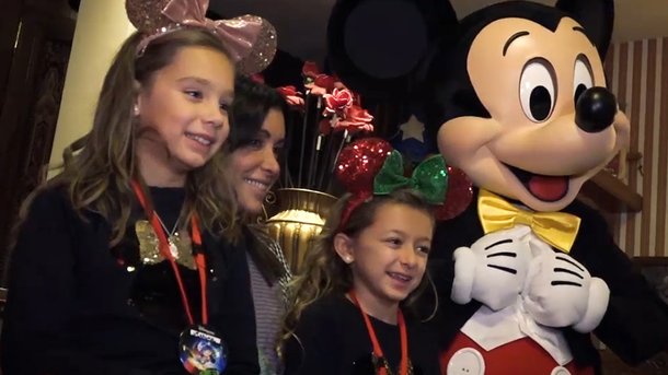 Le Réveil Chérie et les auditeurs à Disneyland® Paris !