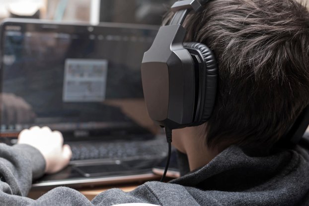 Devenir e-sportif, ça s’apprend