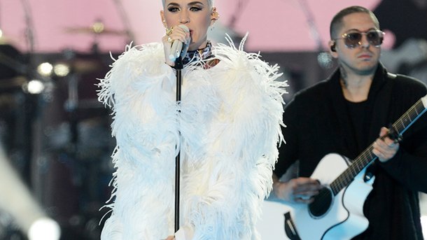 Katy Perry vous montre les coulisses du concert «One Love Manchester»