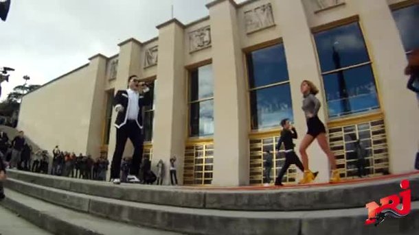 Flashmob NRJ et Psy au Trocadéro : la vidéo exclusive !