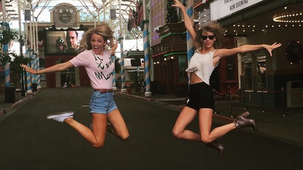 Taylor Swift: elle a une nouvelle copine!