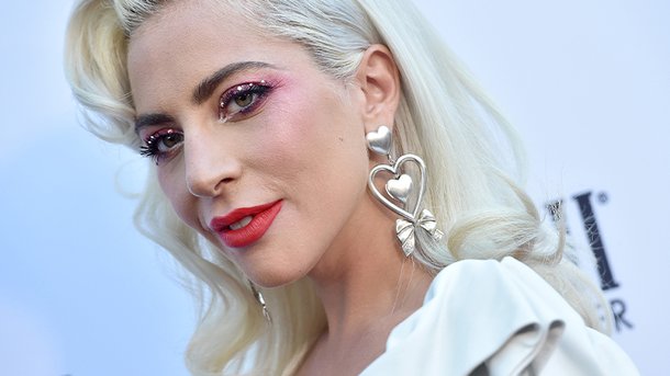 Lady Gaga a 33 ans : les grandes étapes de sa carrière en images