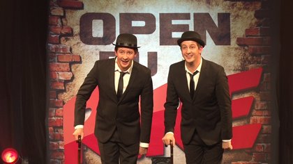 les Jumeaux Steeven et Christopher - photo extrait 2 - on n'est pas là pour vendre des cravates - Open du rire de Rire & Chansons