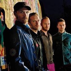 Des bracelets imaginés par un créateur de sextoys pour Coldplay