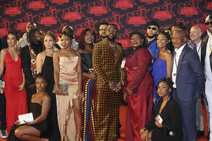 Tayc et sa famille - NRJ Music Awards 2021