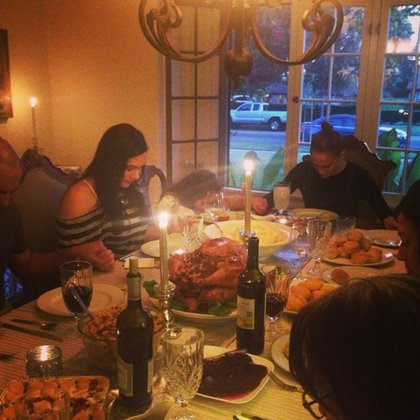 J-Lo: Giving thanks... Happy Thanksgiving everyone!! #grateful #familia #itsabouttogodown