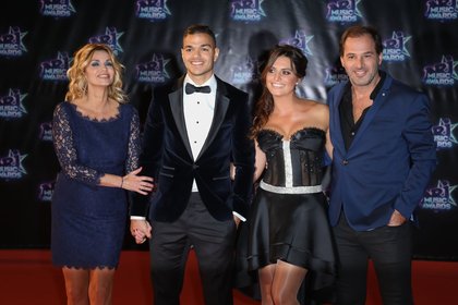 Hatem Ben Arfa bien entouré - NRJ MUSIC AWARDS 2016