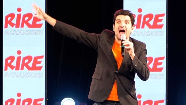 Thomas Christin sur la scène du Rire & Chansons Comedy Club