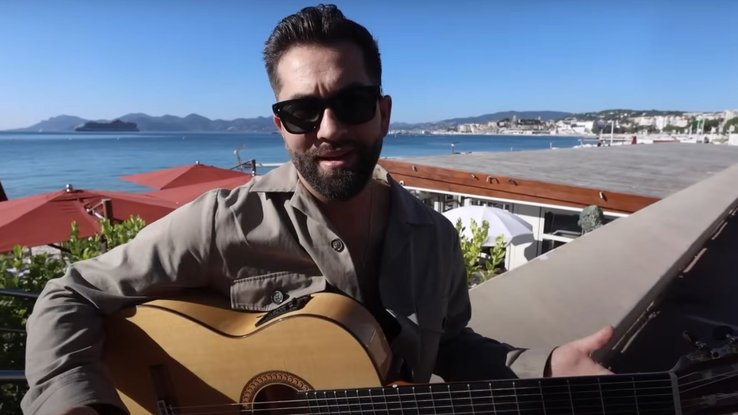 Capture d'écran Youtube / Kendji Girac sur la Croisette
