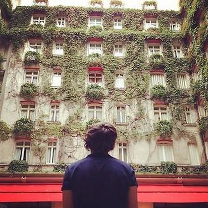 Harry des 1D à son hôtel parisien