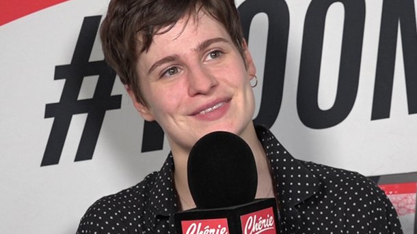 Christine and The Queens en interview pour la sortie du titre «Damn, dis-moi»