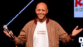 Tareek sur scène - Extrait de son spectacle "Life"