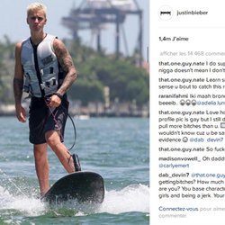 Justin Bieber fait du wakeboard