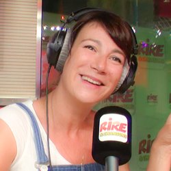 photo 8 - Emission 1 heure avec Virginie Hocq sur Rire & Chansons