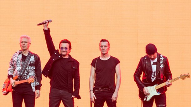 U2 invite Patti Smith sur la scène du Stade de France