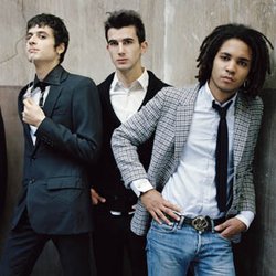 Les BB Brunes font le tour de Paris 
