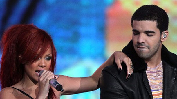Drake et Rihanna reçoivent une fan malade en coulisses à Miami!
