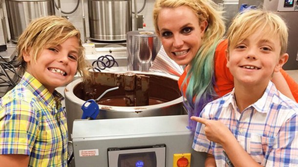 Britney Spears : radieuse pour une sortie en famille!