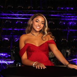 Wejdene - Backstage NRJ Music Awards Paris Edition