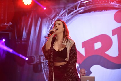 NRJ Music Tour Compiègne: Maude