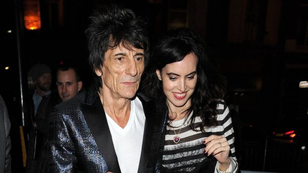 Ronnie Wood : un jeune papa comblé !