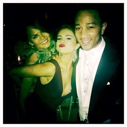 Miley Cyrus: Ils m'ont trouvé pour me dire que vous leur aviez dit que j'étais fan!!