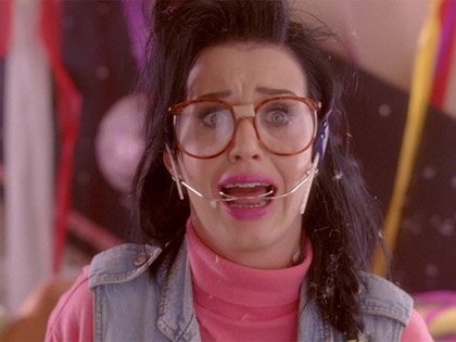 Katy Perry dans le clip de "Last Friday Night"