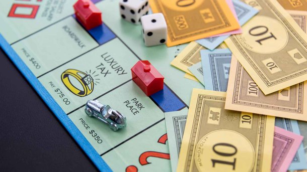 Les infos du Réveil Chérie : Il crédite son compte en banque avec des billets de Monopoly